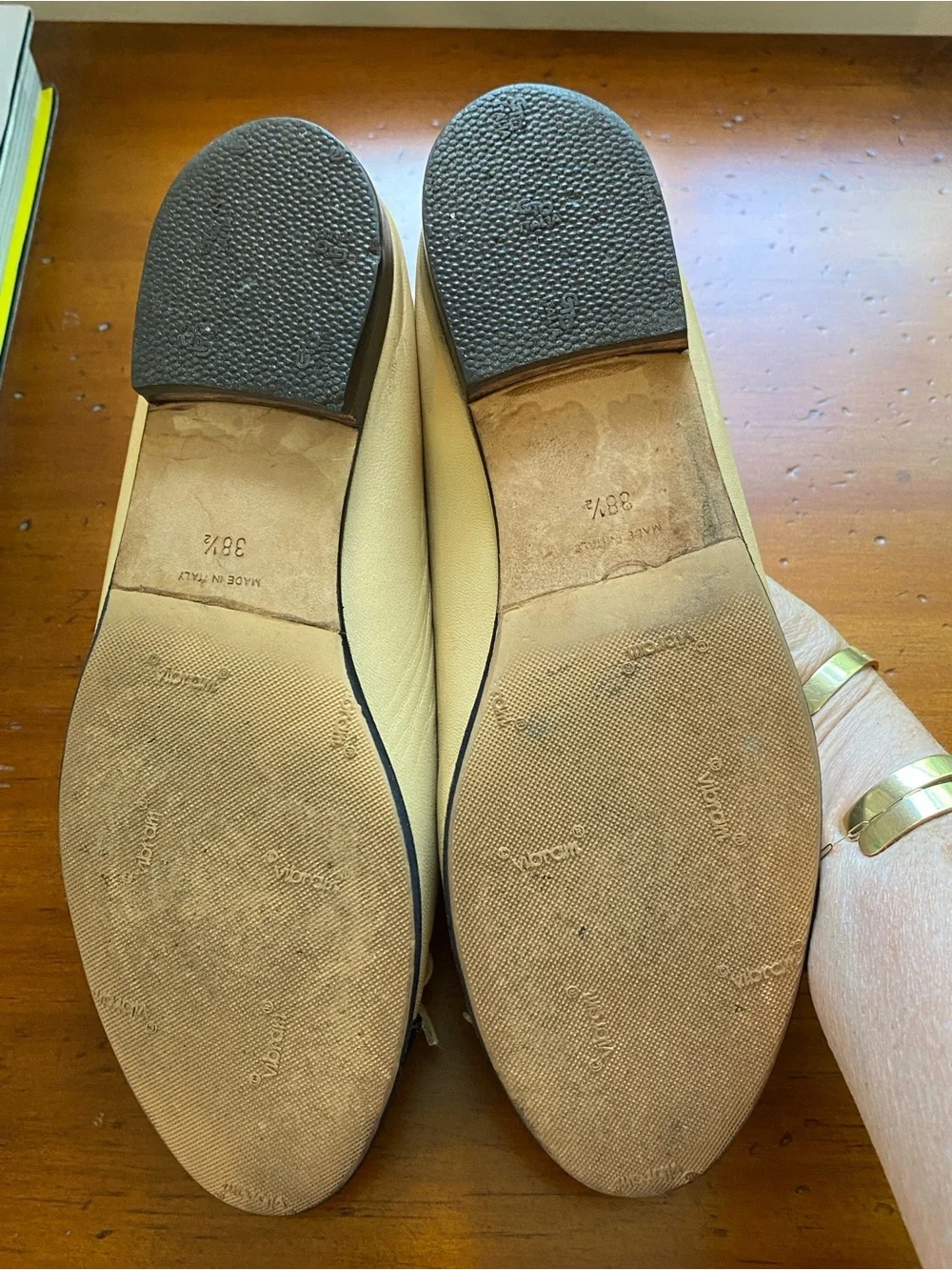 CHANEL Beige and Black Cap-Toe Leather Ballet Flats